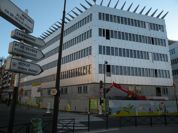  Hôpital Necker en cours de construction